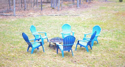 4-bedroom house in beautiful Saugerties, close to Woodstock with Hot Tub