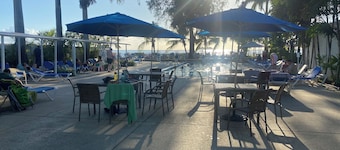 Private Pool access and 1 minute walking distance to the beach.
