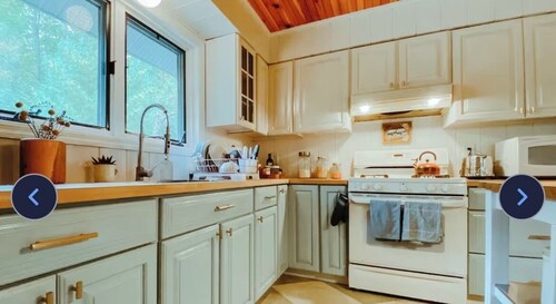 Cozy Mountain 2-bedroom cabin in Kerhonkson, WiFi and nature