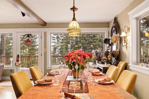 House, Multiple Beds, Hot Tub, Mountain View (Carnelian Bay Getaway) | Dining