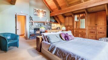 House, Multiple Beds, Hot Tub, Mountain View (Carnelian Bay Getaway) | 5 bedrooms, desk, laptop workspace, individually decorated