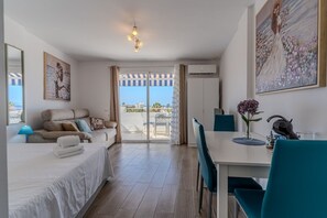 1 bedroom, iron/ironing board, internet, bed sheets