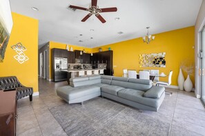 4 bedrooms - Comfortable Vacation Home up to 10 People Ef466 (Davenport)