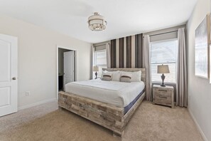 House | 6 bedrooms - Star Wars Themed Movie Theater 6BR (Davenport)