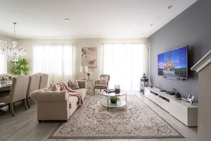 Villa - 5 BR Disney Themed Bedrooms (Kissimmee)