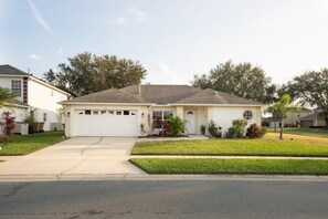 House | 4 bedrooms - New Listing Pool and Game Room 4BR (Kissimmee)