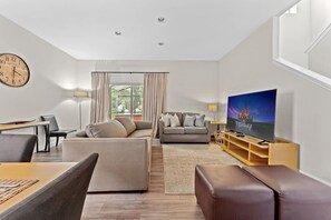 Villa | 4 bedrooms - Pet Friendly 4 BR With Hot Tub Ro2761n (Kissimmee)