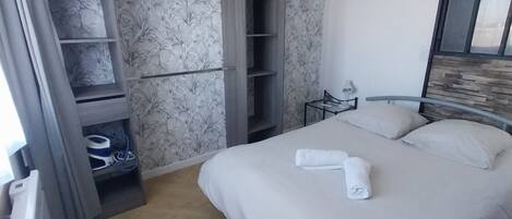 1 chambre, fer et planche Ă repasser, accĂšs au Wi-Fi (inclus)