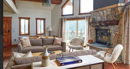 Mountain Escape @ 10,000 Ft - Above Breck with Hot Tub & Foosball