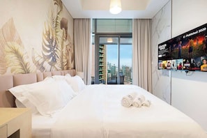 3 habitaciones, tabla de planchar con plancha, wifi y ropa de cama