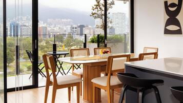 Departamento, 3 habitaciones | Comedor