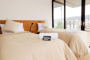 Apartament, 2 dormitoris | 3 dormitoris, escriptori i espai de treball apte per a portàtils 