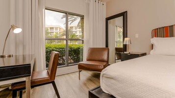 2 habitaciones y escritorio 