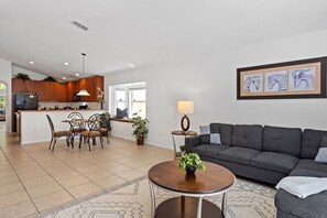 4 bedrooms - Game Room Plus Private Pool 4BR Disney Area (Kissimmee)