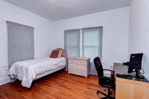 3 Schlafzimmer, Bügeleisen/Bügelbrett, WLAN, Bettwäsche