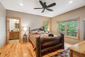 4 chambres, fer et planche à repasser, Wi-Fi, draps fournis