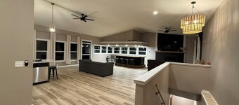 Linda's Lookout - Country Charm