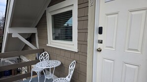 Unclassified image, 3 of 17, button - UPS Neighborhood Apartment (Tacoma)
