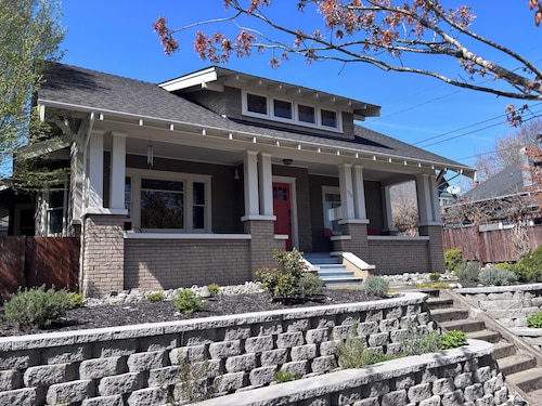 Marvelous apartment in North Tacoma, near UPS