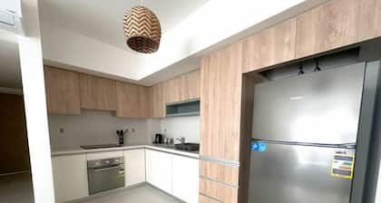 Elegant 2-BR Marina Marassi