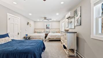3 bedrooms, desk, iron/ironing board, travel crib