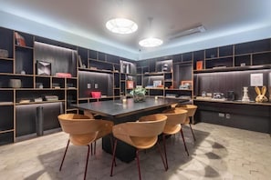 Dining - Housi Bela Cintra (São Paulo)