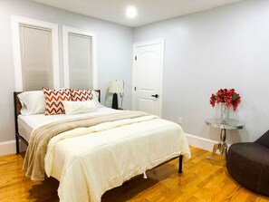 3 bedrooms, iron/ironing board, WiFi, bed sheets - 85b Spacious 3-bedroom apartment in delightful Boston (Boston)