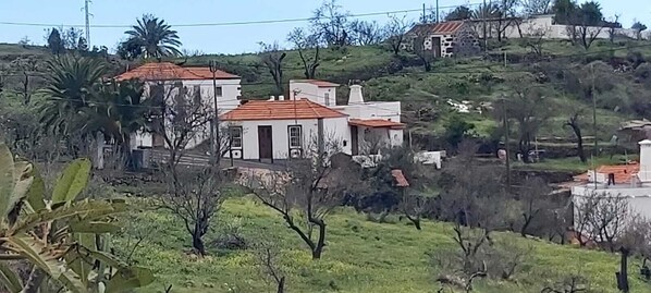 Exterior - Casa Blanca, with outdoor space in rural environment and with all services (Puntagorda)