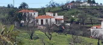 Casa Blanca, with outdoor space in rural environment and with all services