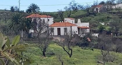 Casa Blanca, with outdoor space in rural environment and with all services