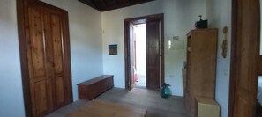 Interior - Casa Blanca, with outdoor space in rural environment and with all services (Puntagorda)
