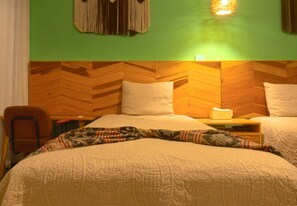 2 bedrooms, desk, iron/ironing board, WiFi