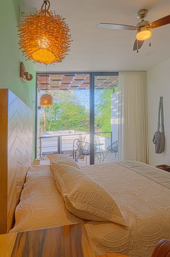 2 bedrooms, desk, iron/ironing board, WiFi