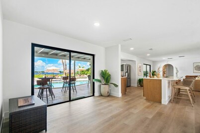 The Garden of Eden | Beautiful Villa w/ Pool & Game Room