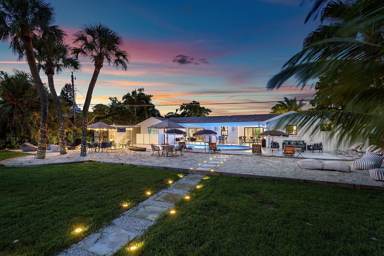 Deluxe House, 6 Bedrooms, Garden View | Terrace/patio