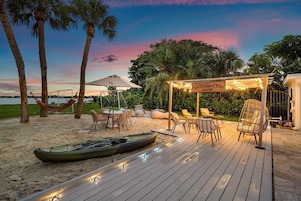 Deluxe House, 6 Bedrooms, Garden View | Terrace/patio