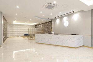 Unclassified image, 2 of 29, button - Sushi Hotel (Shanghai Hongqiao International Exhibition Center Branch) (Shanghai)