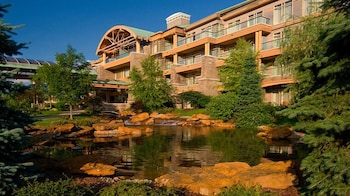 The Lodge at Turning Stone Resort Casino