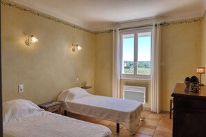 Spa - Les Belettes in Caromb with swimming pool Between Mont Ventoux and Dentelles de Montmirail (Caromb)