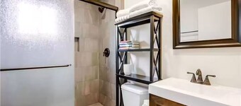 Cozy Studio w/ Kitchenette/Patio. Near Trail, BART & Downtown. Pet Friendly.