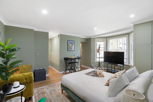 1 bedroom, iron/ironing board, free WiFi, bed sheets