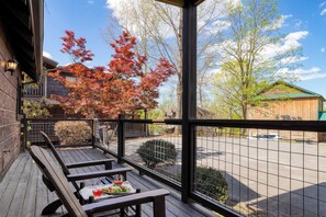 House (6 Bedrooms) | Interior