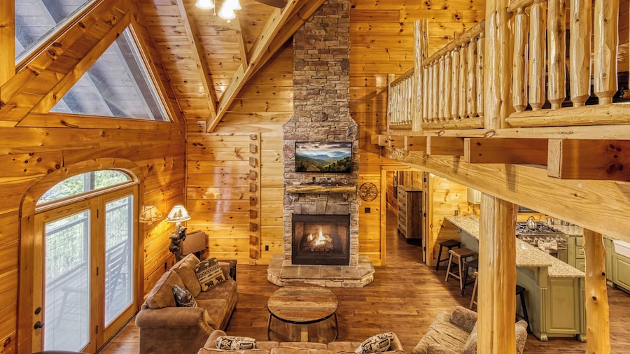 Luxury Cabin Sleeps 19 Game Room, Hot Tub Dollywood Alpine Mountain Lodge