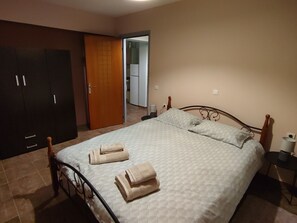 1 bedroom, iron/ironing board, WiFi, bed sheets