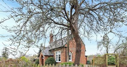 1 bedroom accommodation in Ham, near Berkeley
