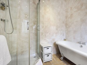 Towels - 1 bedroom accommodation in Ham, near Berkeley (Ham, near Berkeley)