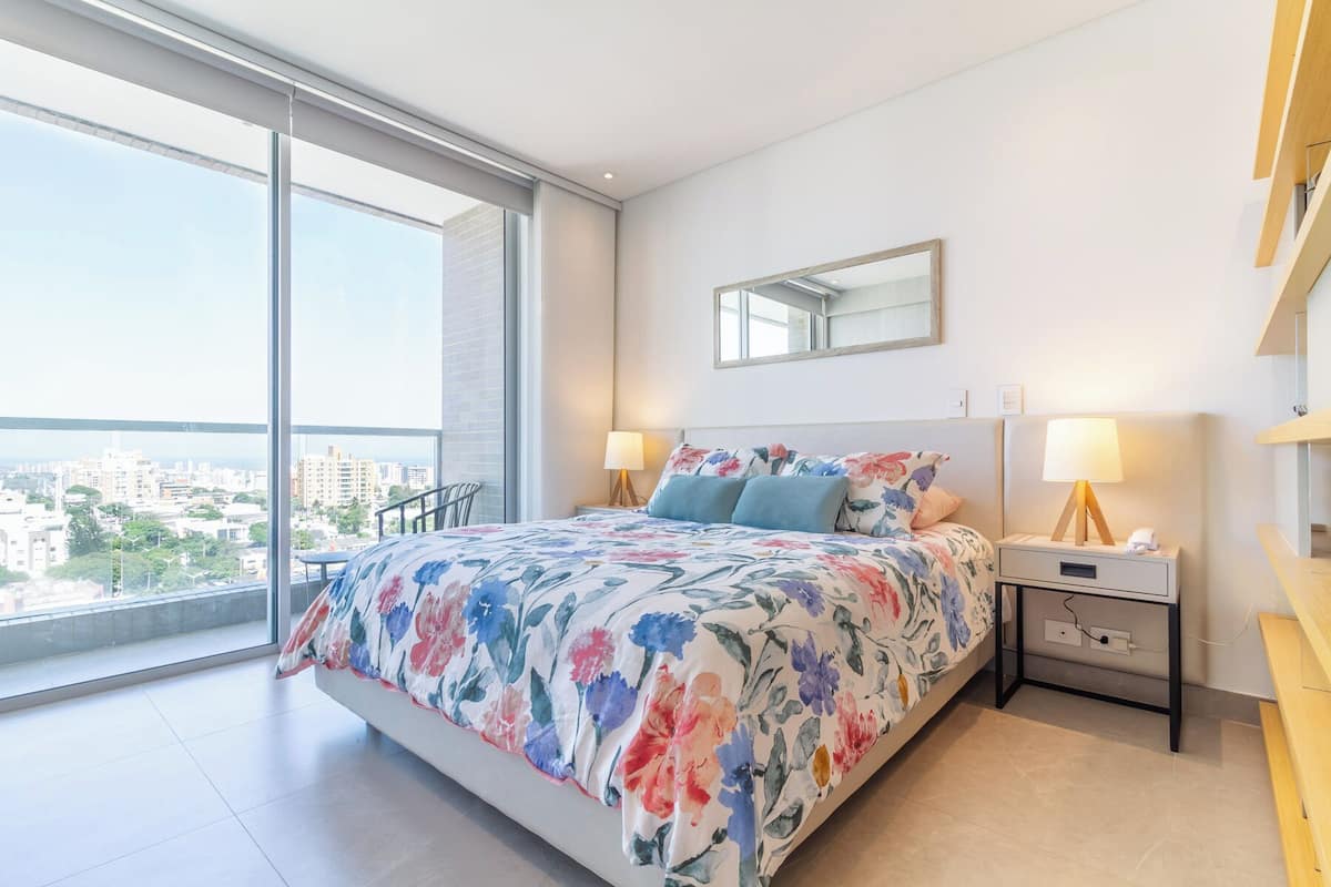 Standard Studio Suite, Balcony, City View | 2 bedrooms, desk, laptop workspace, blackout drapes