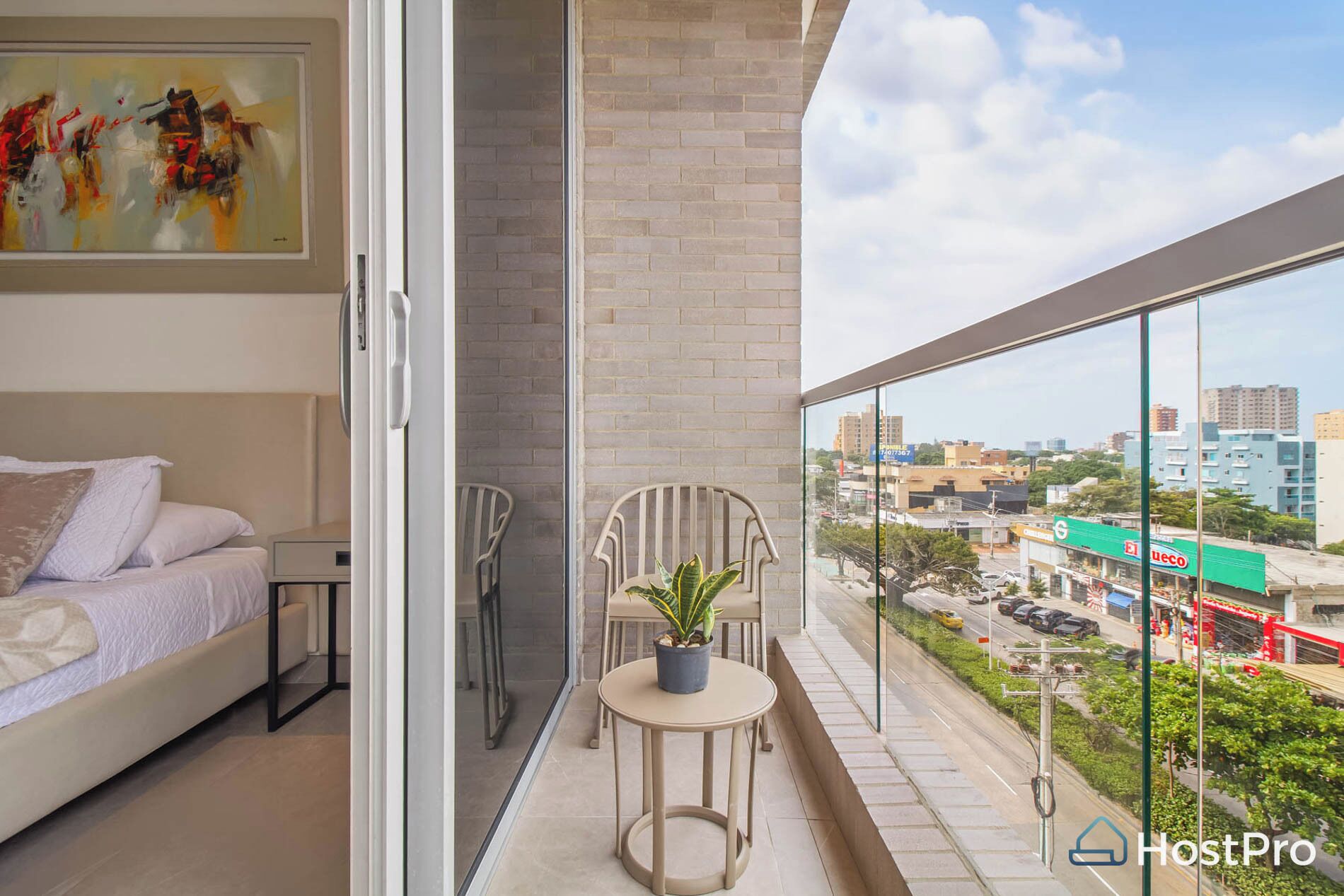 Studio Suite (505) | Balcony