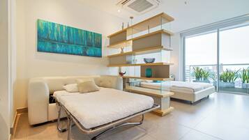 Comfort Studio Suite | 2 bedrooms, desk, laptop workspace, blackout drapes