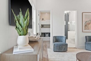 Casa (Multiple Bedrooms) | Parte interna